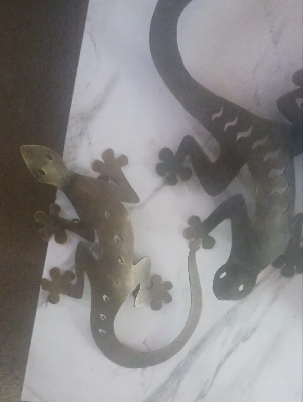 Metal Gecko Wall Sculpture in Brass Tone - Stylish Wall Accent